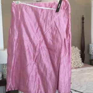 DKNY pink‎ linen  and cotton lined skirt.